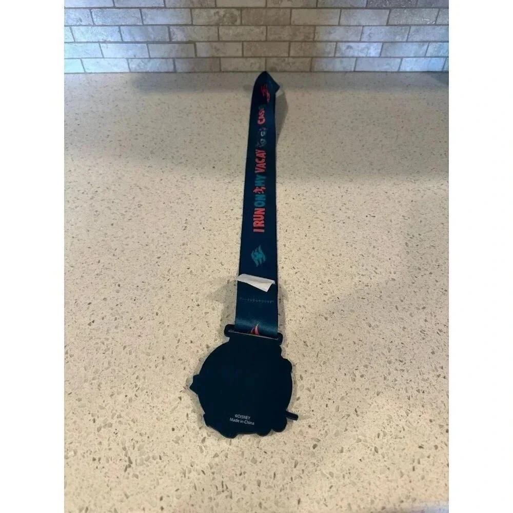 Disney Cruise Line Castaway Cay‎ 5k Winner  Award Medal Mickey Mouse b116